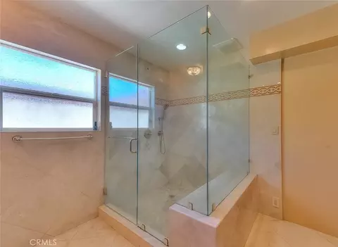 Bath - 7835 Baysinger St, Downey, CA 90241 photo 7 of 8