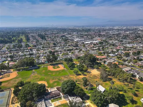 View/Area - 7835 Baysinger St, Downey, CA 90241 photo 3 of 4