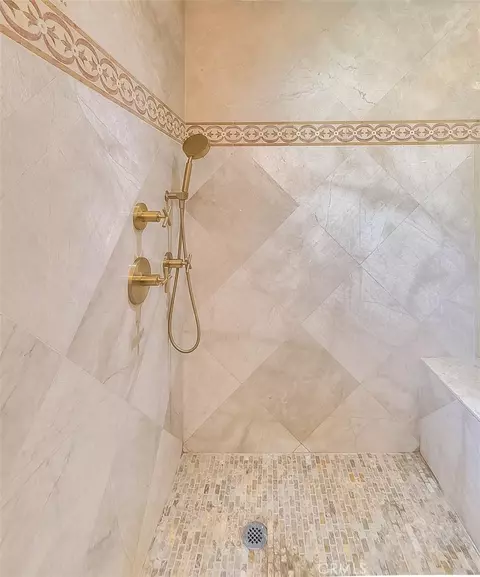 Bath - 7835 Baysinger St, Downey, CA 90241 photo 7 of 7