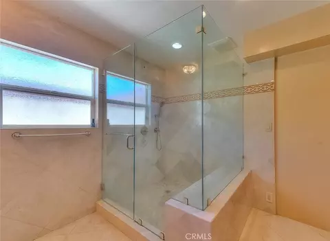 Bath - 7835 Baysinger St, Downey, CA 90241 photo 6 of 7