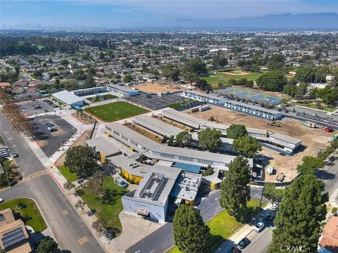 View/Area - 7835 Baysinger St, Downey, CA 90241 photo 4 of 4