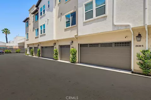 Exterior - 2538 Valentina Way #5, Commerce, CA 90040 photo 4 of 6