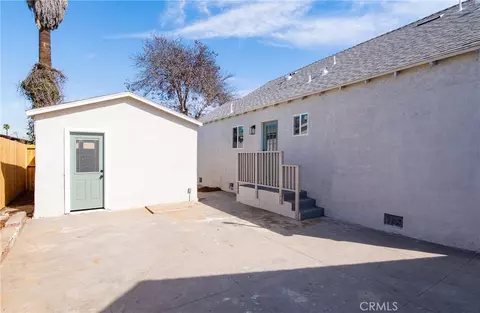 Exterior - 1100 E Tichenor St, Compton, CA 90221 photo 6 of 9