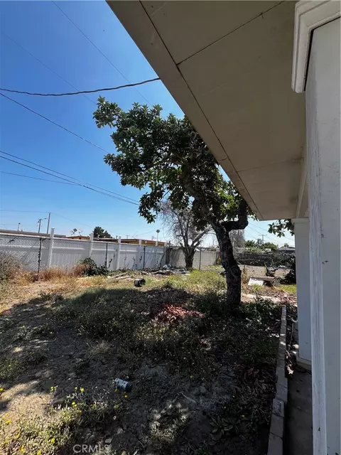 Exterior - 1609 W 166th, Compton, CA 90220 photo 3 of 3