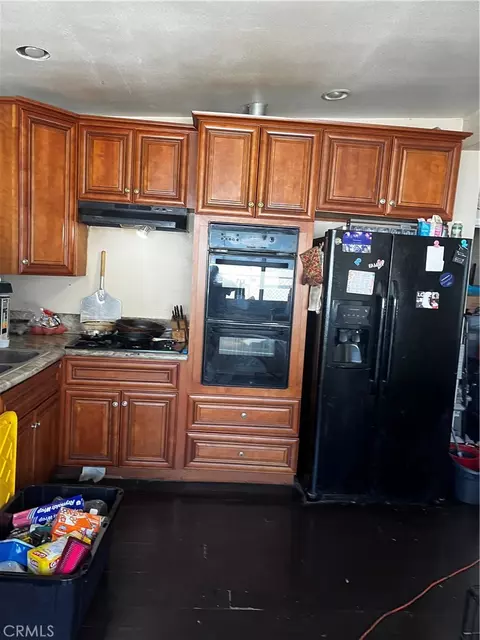 Kitchen - 1609 W 166th, Compton, CA 90220 photo 2 of 2