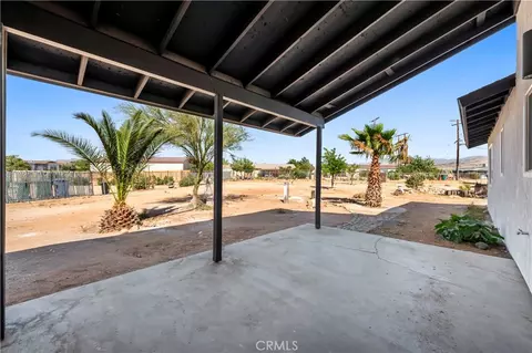 Exterior - 22031 Sauk Rd, Apple Valley, CA 92308 photo 4 of 9