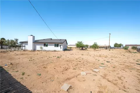 Exterior - 22031 Sauk Rd, Apple Valley, CA 92308 photo 9 of 9