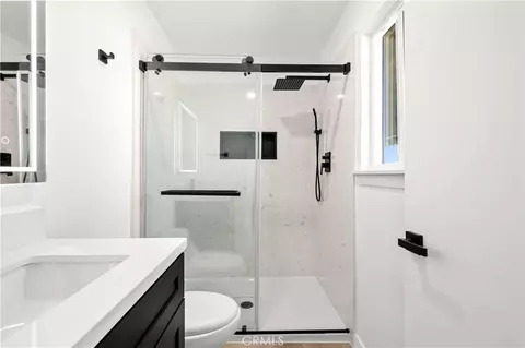 Bath - 22031 Sauk Rd, Apple Valley, CA 92308 photo 1 of 4