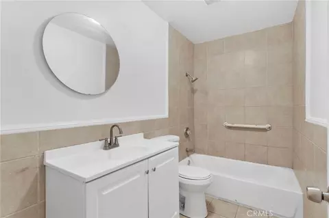 Bath - 440 Lillian, Barstow, CA 92311 photo 2 of 2