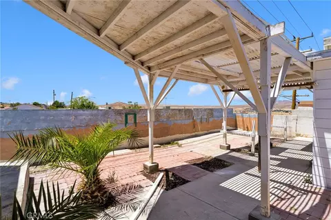 Exterior - 440 Lillian, Barstow, CA 92311 photo 6 of 13