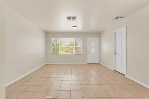 Living - 440 Lillian, Barstow, CA 92311 photo 3 of 3