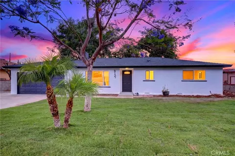 5137 Peacock Ln, Riverside, CA 92505