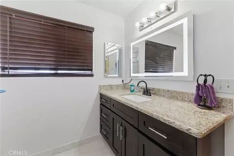 Bath - 9302 Jacaranda, Hesperia, CA 92345 photo 3 of 5