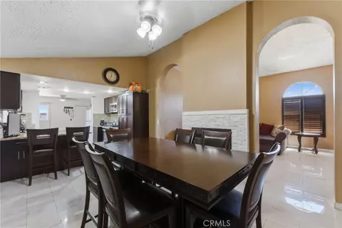 Dining - 9302 Jacaranda, Hesperia, CA 92345 photo 2 of 3