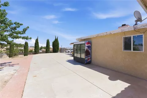 Exterior - 9302 Jacaranda, Hesperia, CA 92345 photo 5 of 11