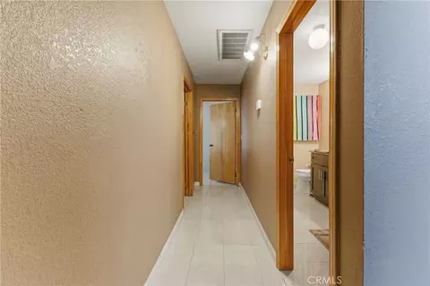 Entry Way - 9302 Jacaranda, Hesperia, CA 92345 photo 2 of 2