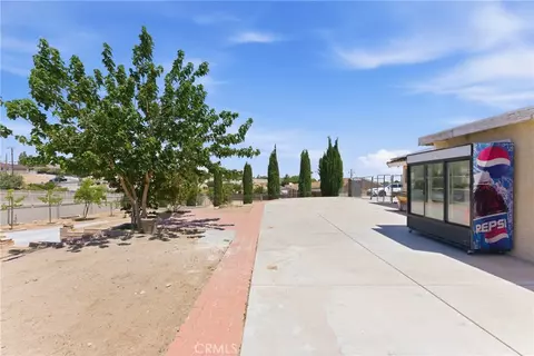 Exterior - 9302 Jacaranda, Hesperia, CA 92345 photo 7 of 11