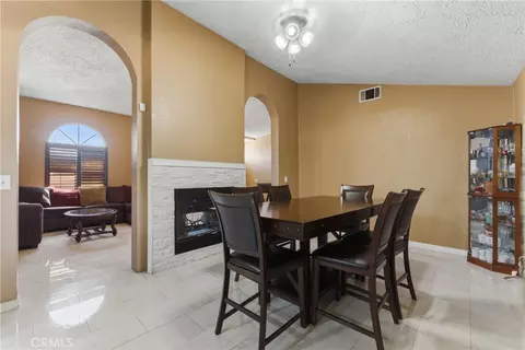 Dining - 9302 Jacaranda, Hesperia, CA 92345 photo 3 of 3