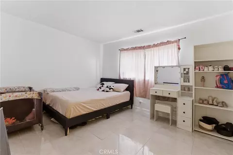 Bedroom - 9302 Jacaranda, Hesperia, CA 92345 photo 10 of 10
