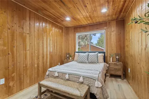 Bedroom - 547 Holmes, Sugarloaf, CA 92386 photo 2 of 6