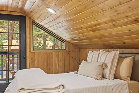 Bedroom - 547 Holmes, Sugarloaf, CA 92386 photo 5 of 6