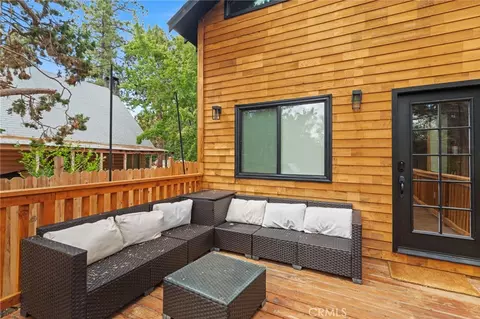Exterior - 547 Holmes, Sugarloaf, CA 92386 photo 3 of 7