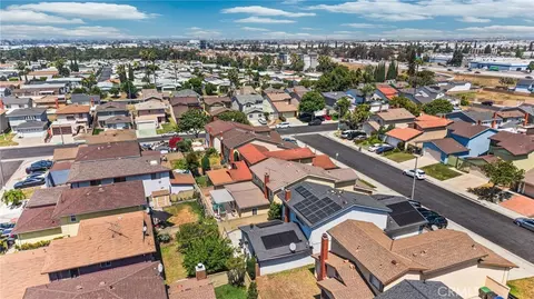 View/Area - 814 E Sandpoint Ct, Carson, CA 90746 photo 10 of 15