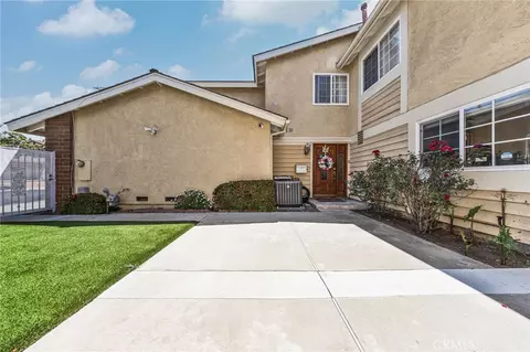Exterior - 814 E Sandpoint Ct, Carson, CA 90746 photo 1 of 7