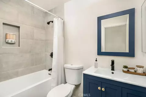 Bath - 4458 Hale, Riverside, CA 92501 photo 1 of 3