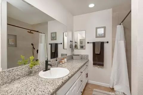 Bath - 4458 Hale, Riverside, CA 92501 photo 2 of 3
