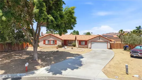 16433 Pauhaska, Apple Valley, CA 92307