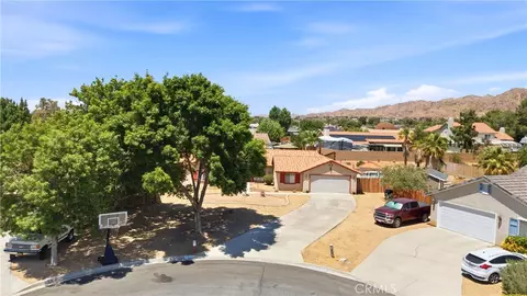 16433 Pauhaska, Apple Valley, CA 92307
