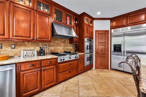 Kitchen - 7471 Freeport, Fontana, CA 92336 photo 3 of 4