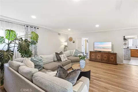Living - 933 N N Pne, Rialto, CA 92376 photo 1 of 2