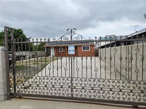 4921 W 104th St, Inglewood, CA 90304
