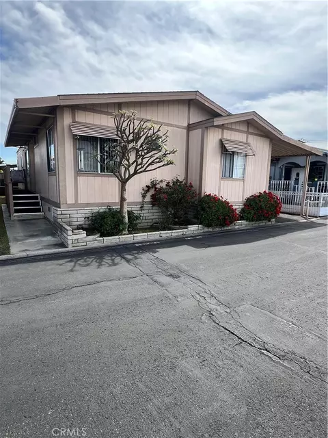 16707 Garfield Ave #2008, Paramount, CA 90723