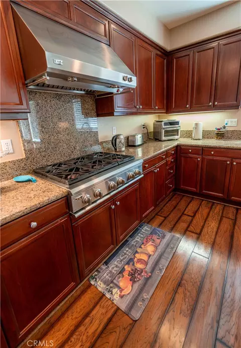 Kitchen - 5406 Duncaster Pl, Rancho Cucamonga, CA 91739 photo 3 of 5
