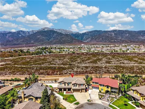 View/Area - 5406 Duncaster Pl, Rancho Cucamonga, CA 91739 photo 2 of 6