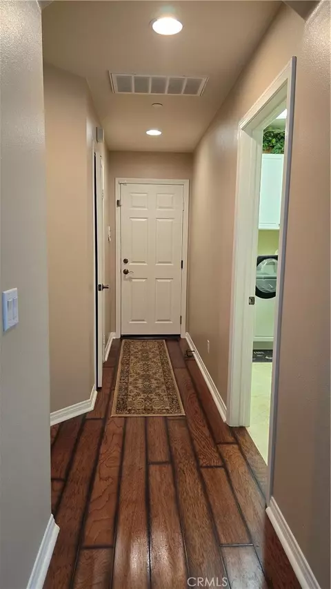 Entry Way - 5406 Duncaster Pl, Rancho Cucamonga, CA 91739 photo 4 of 8