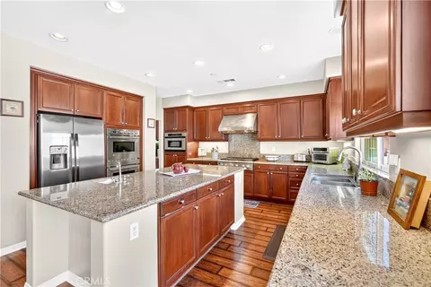 Kitchen - 5406 Duncaster Pl, Rancho Cucamonga, CA 91739 photo 4 of 5