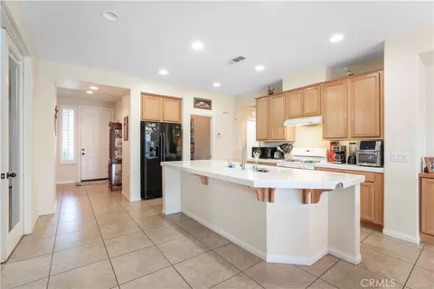 Entry Way - 984 Queen Annes, Beaumont, CA 92223 photo 2 of 3