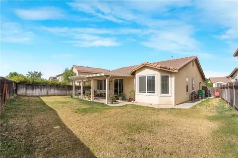 Exterior - 984 Queen Annes, Beaumont, CA 92223 photo 3 of 3
