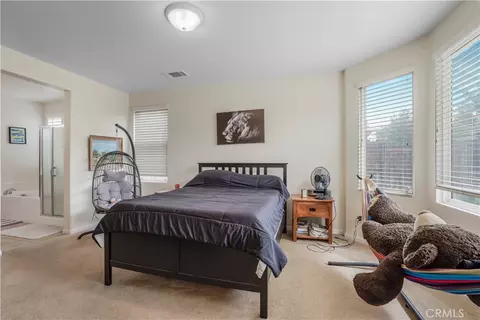 Bedroom - 984 Queen Annes, Beaumont, CA 92223 photo 6 of 6