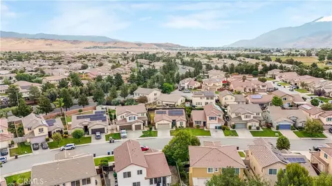 View/Area - 984 Queen Annes, Beaumont, CA 92223 photo 2 of 7