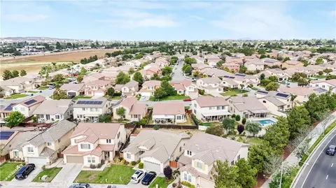View/Area - 984 Queen Annes, Beaumont, CA 92223 photo 4 of 7