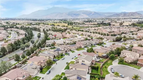 View/Area - 984 Queen Annes, Beaumont, CA 92223 photo 5 of 7