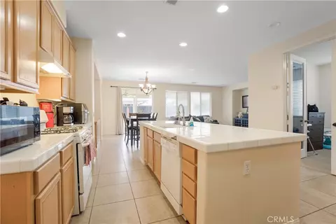 Entry Way - 984 Queen Annes, Beaumont, CA 92223 photo 1 of 3