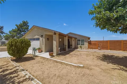 Exterior - 23560 Tussing Rnch, Apple Valley, CA 92308 photo 2 of 4