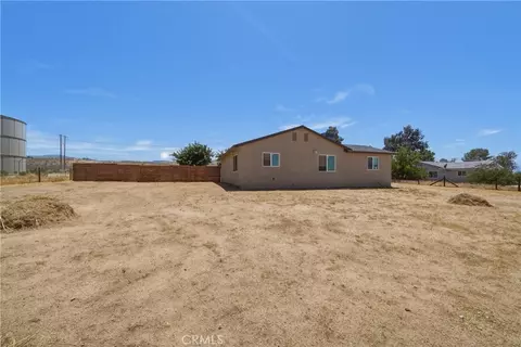 Exterior - 23560 Tussing Rnch, Apple Valley, CA 92308 photo 4 of 4
