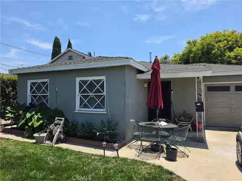 1020 W 220th St, Torrance, CA 90502